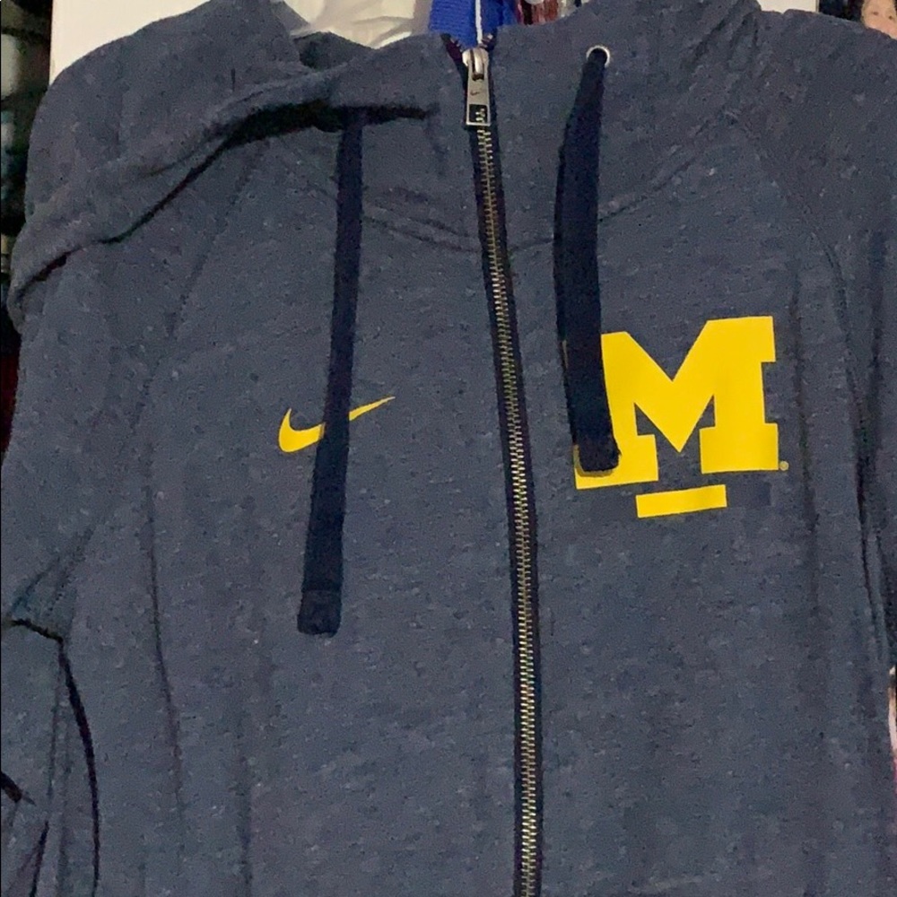 Nike michigan sweatshirt